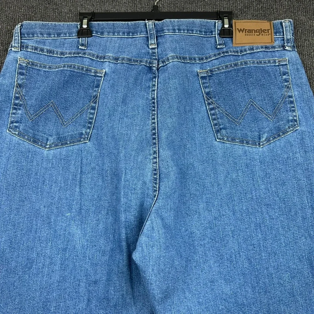Wrangler Rugged Wear Jeans Mens 44x32 Blue Medium Wash Straight Denim Cowboy